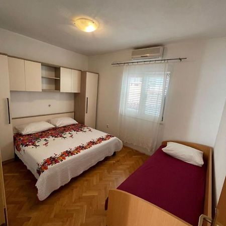 Apartment Martina Tucepi Bagian luar foto